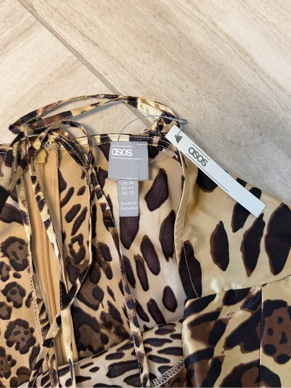 ASOS NWT Leopard Print Silky Wide-Leg Jumpsuit - Picture 3 of 4